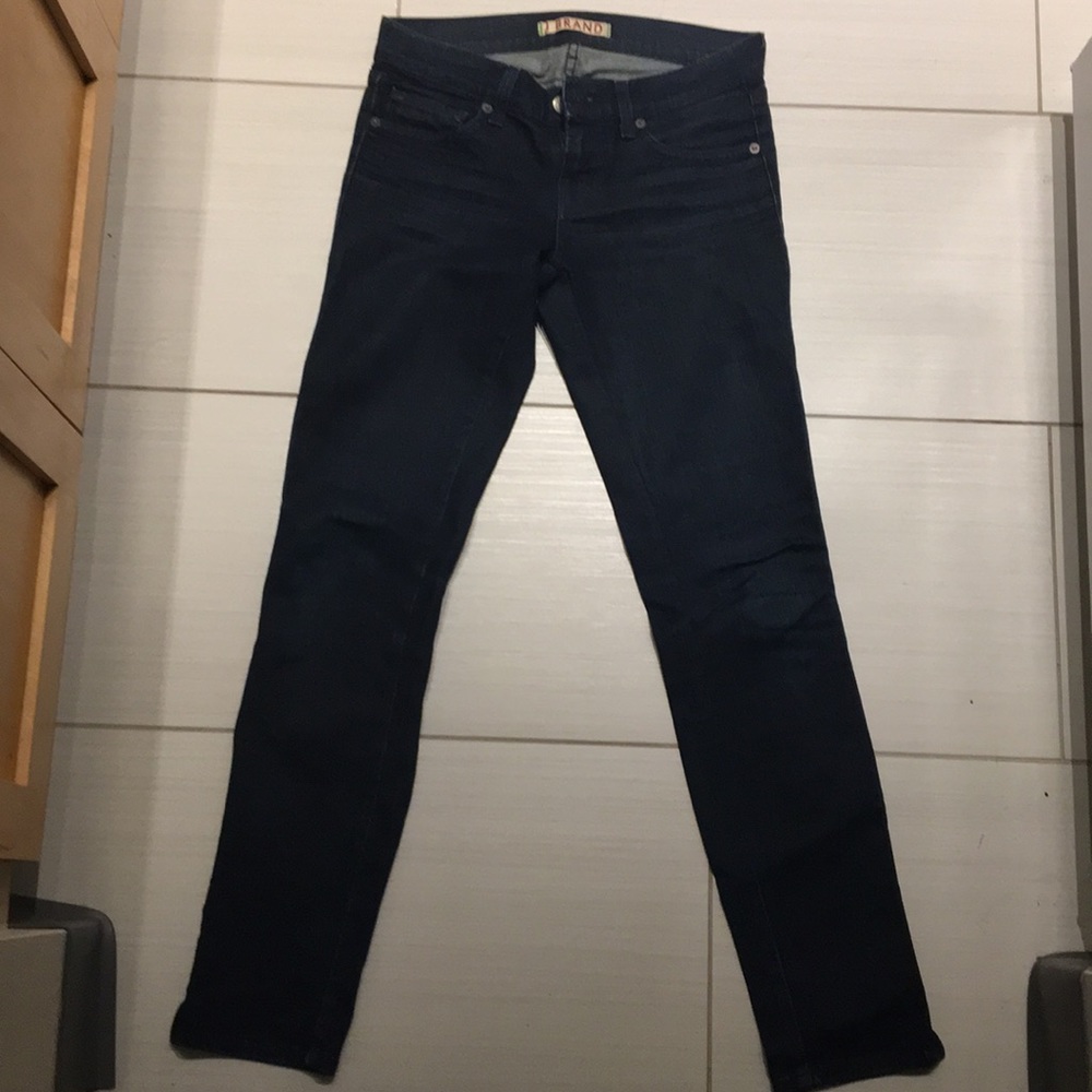 HALF PRICE Jbrand dark wash Jean with zipper ankle